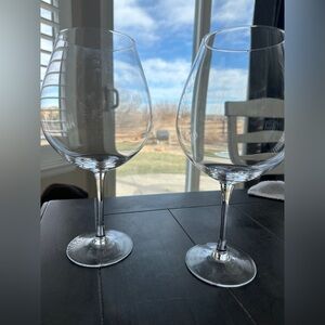 Laura, Ashley Brand, oversized wine glasses 2